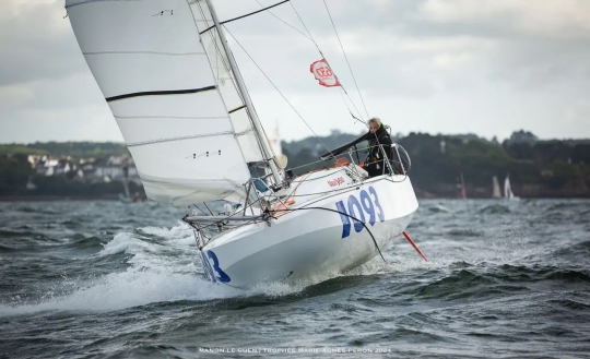 Maxi 1093  ALLEZ-HOP ! A vendre 