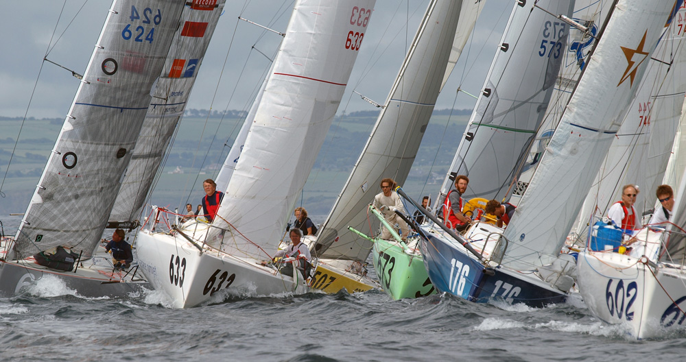 Une belle flotte en perspective  Douarnenez (Gildas Hmon - Krys)