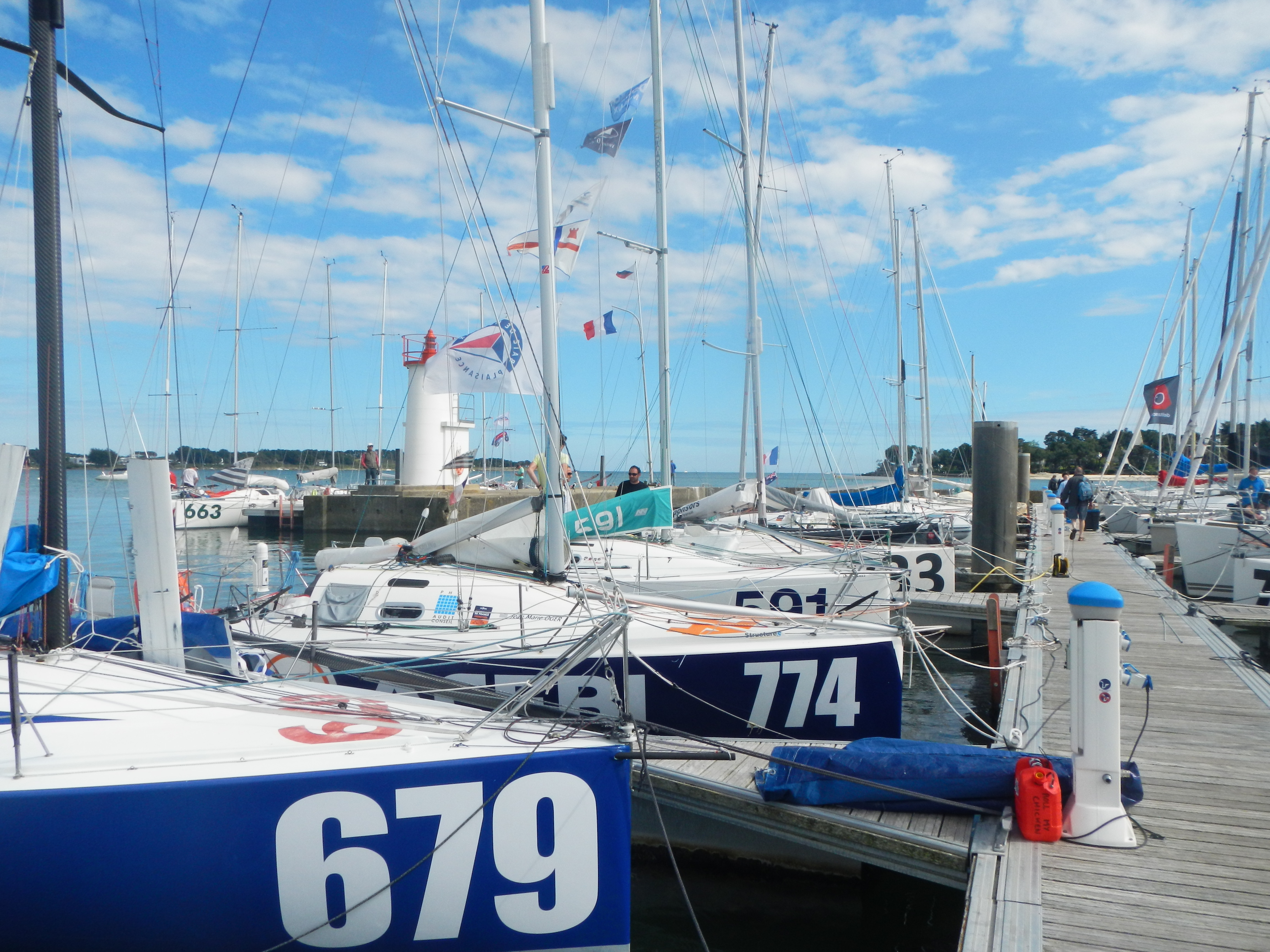 Le ponton A du Port de la Trinit  (c)Classe Mini